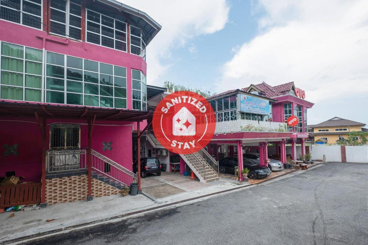 Oyo 89984 Noris Wang Homestay Lumut Exterior photo