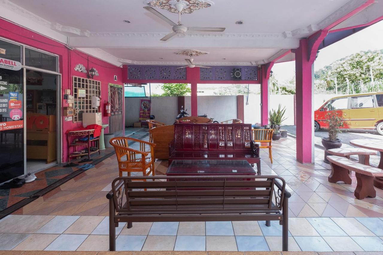 Oyo 89984 Noris Wang Homestay Lumut Exterior photo