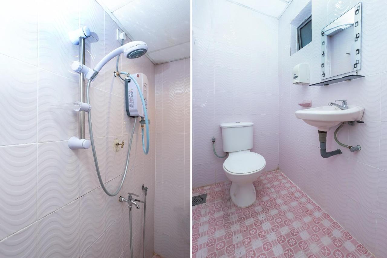 Oyo 89984 Noris Wang Homestay Lumut Exterior photo